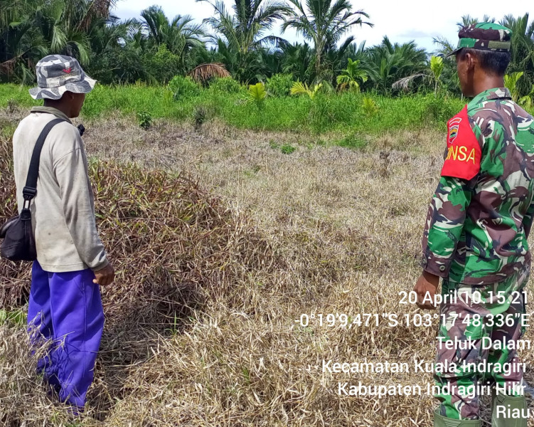 Lakukan Antisipasi Kebakaran Bersama Babinsa Koramil 04/Kuindra