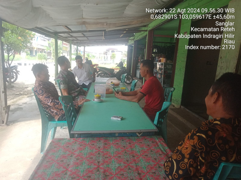 Dengan Kebersamaan, Babinsa Serda Johansah Tingkatkan Tali Silaturahmi Antar Sesama