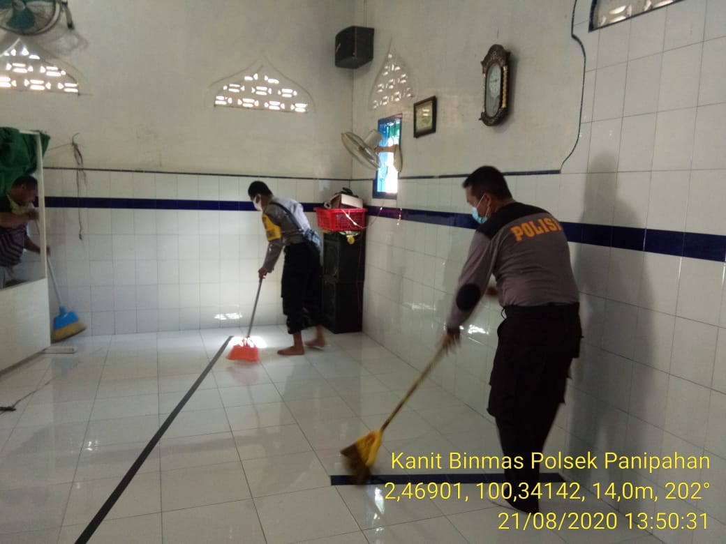 Tahun Baru Islam, Polsek Panipahan Bersih bersih Rumah Ibadah