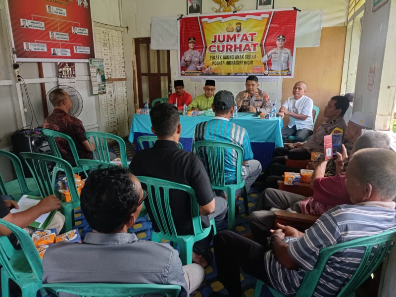 Melalui Jumat Curhat, Kapolsek Gaung Anak Serka Sharing Informasi Bersama Masyarakat