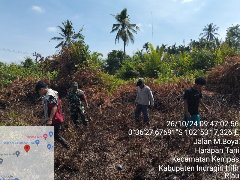 Upaya Pencegahan Karhutla Terus Dilakukan Babinsa Koramil 03/Tpl Dengan Patroli Bersama Warga di Desa Binaan