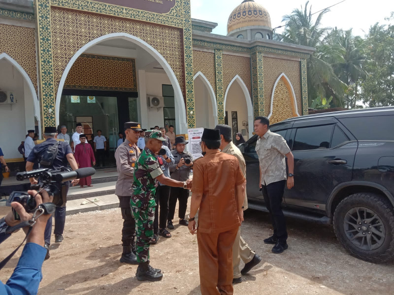 Hadiri Safari Ramadhan Gubernur Riau, Danramil 03/Tpl Ingatkan Warga Terus Tingkatkan Ibadah