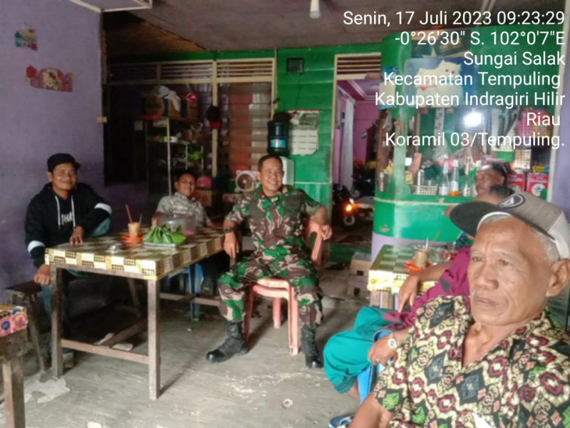 Rutinitas Babinsa Koramil 03/Tpl Gali Informasi Dengan Melaksanakan Komsos Bersama Warga Binaan