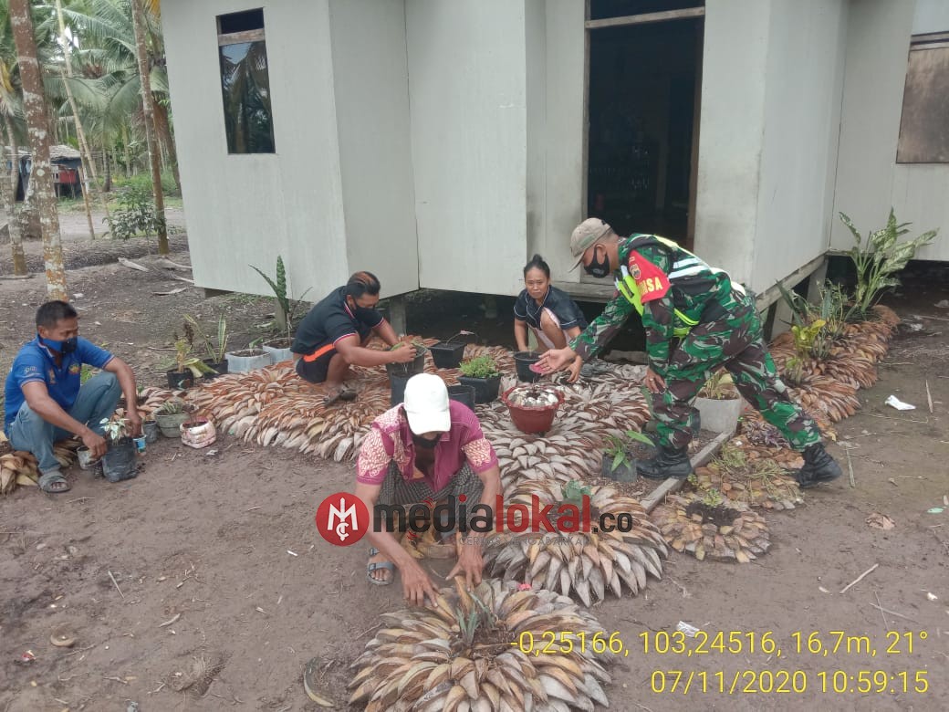 Babinsa Koramil 12/Batang Tuaka Komsos Kepada Masyarakat Sungai Rawa