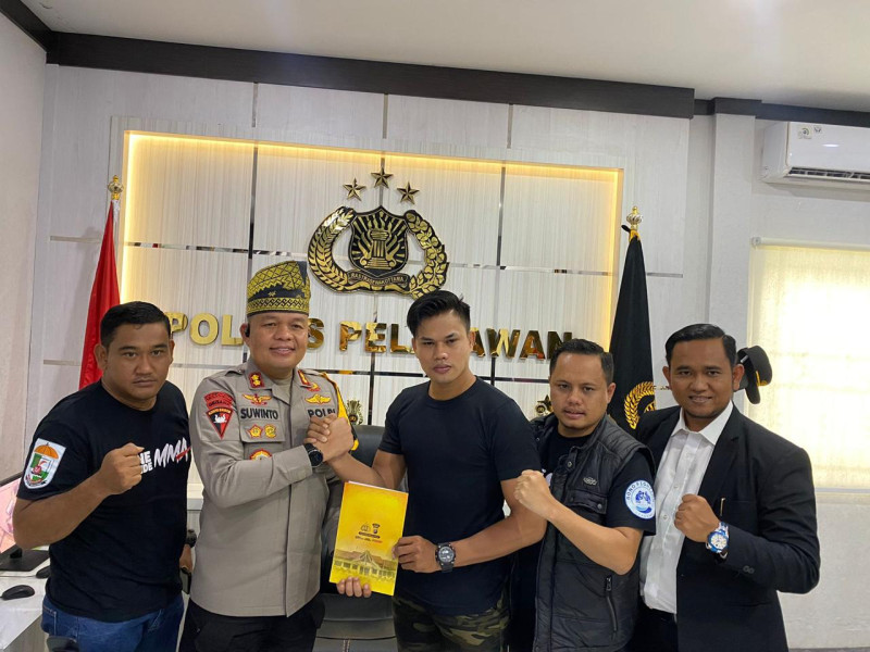 Kapolres Pelalawan Ajak Masyarakat Pelalawan Dukung Nelson Sianturi Kapolres Pelalawan Ajak Masyarakat Pelalawan Dukung Nelson Sianturi