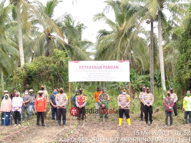 Bersempena Program Ketahanan Pangan, Polsek Tembilahan Hulu juga Santuni Warga Kurang Mampu