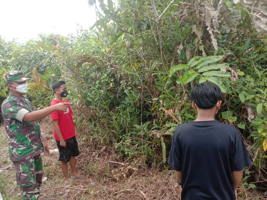 Cegah Karhutla, Serda Ronal Manalu Aktif Lakukan Patroli dan Sosialisasi