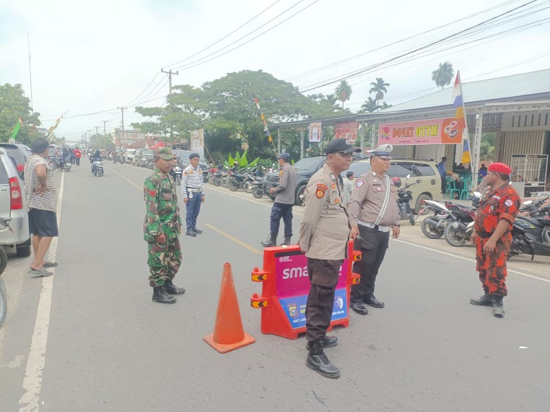 Anggota Koramil 03/TPL Siaga Amankan MTQ ke-55 Inhil: Pastikan Kelancaran dan Keamanan Acara Anggota Koramil 03/TPL Siaga Amankan MTQ ke-55 Inhil: Pastikan Kelancaran dan Keamanan Acara