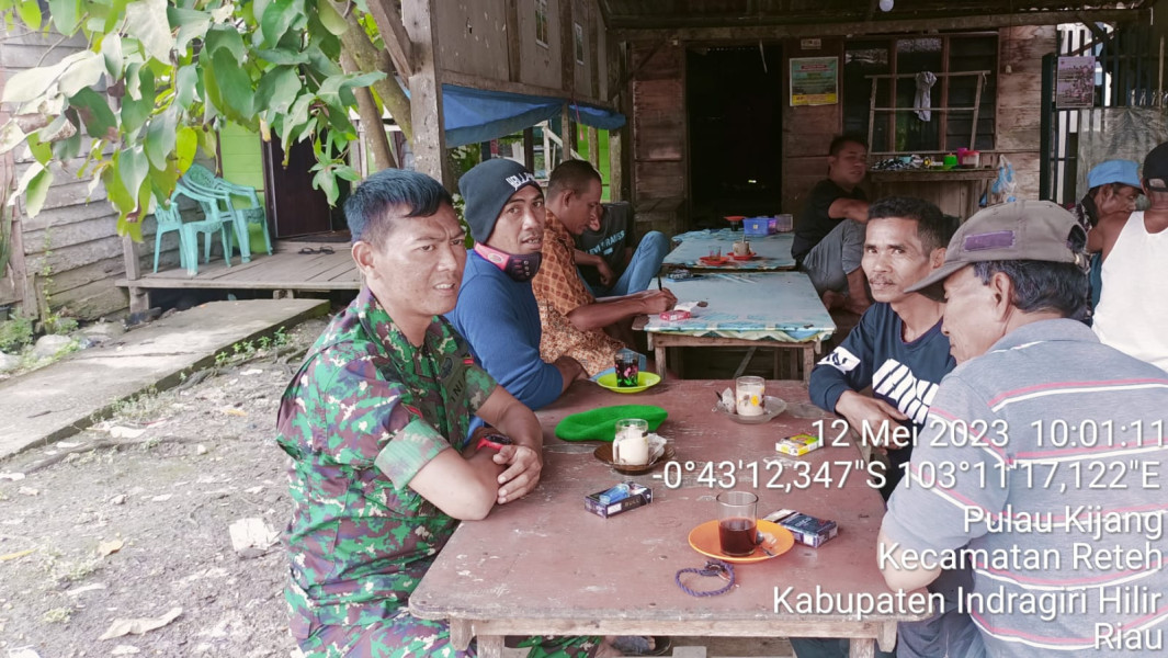 Tetap Jaga Keamanan Desa Bersama Koramil 07/Reteh