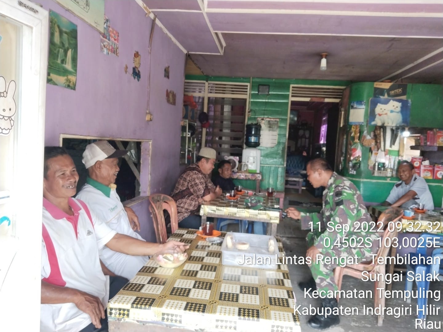 Babinsa Ramil 03/Tempuling Komsos Dengan Tomas dan Toga