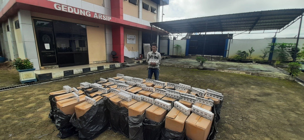 Rugikan Negara Ratusan Juta Dari Sektor Cukai, 1 Orang Tersangka Diserahkan BC Tembilahan Ke Kejaksaan Inhil