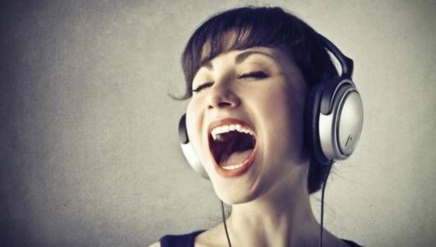 Cara Mendengarkan Suara dari Earphone Agar Tak Alami Gangguan Telinga