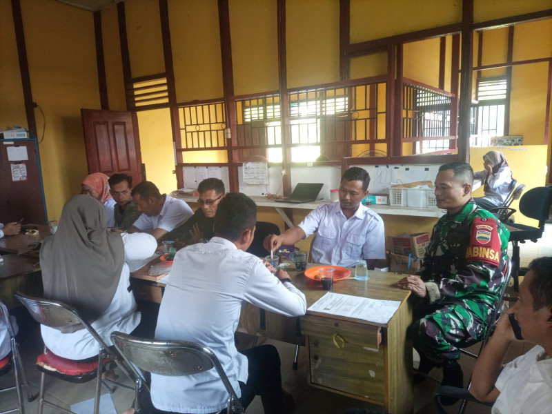 Babinsa Koramil 03/Tpl : Pemerintah Desa Adalah Mitra Karib Babinsa Dalam Mewujudkan Tujuan Pembinaan Teritorial