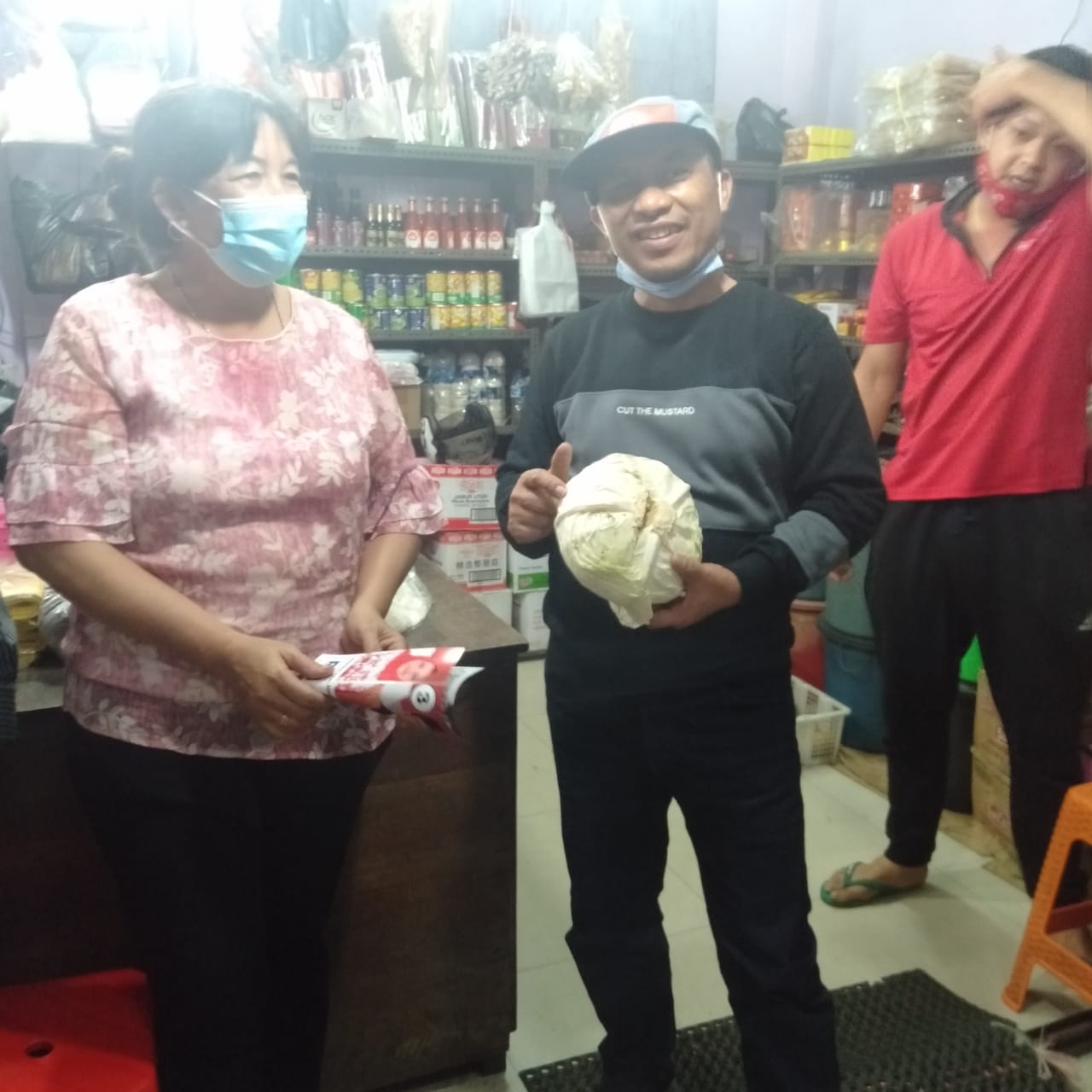 Belusukan Ke Pasar, Pedagang Minta Kepada Bagus Santoso Agar Pasar Ditata Dengan Bagus