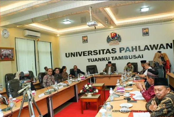 Meriahkan Dies Natalis Universitas Pahlawan ke-7 Tahun, Pj Bupati Kampar Didaulat Sebagai Narasumber