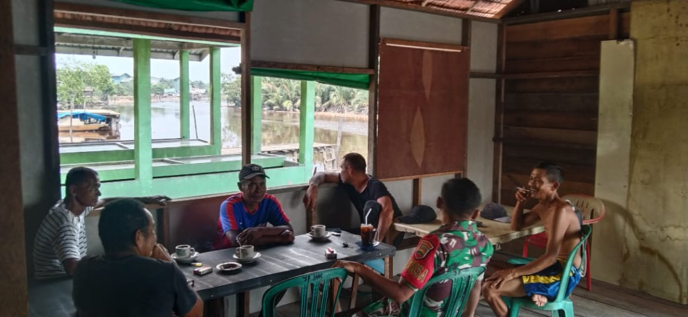 Pererat Sinergitas di Wilayah, Babinsa 05/Gas Pratu Risma Syahputra Komsos Bersama Warga Binaan