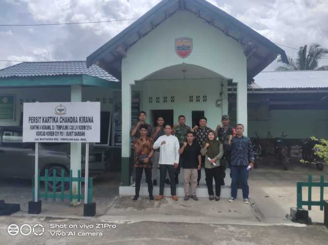Panitia Panwaslu Kecamatan Tempuling Kunjungi Koramil 03/Tpl