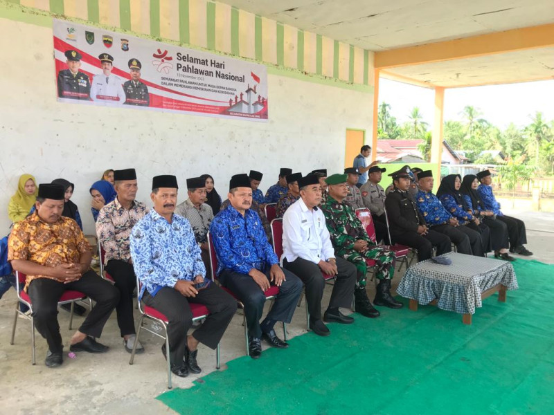 Bhabinsa Koramil 05/Gas Serma Tota Simbolon Hadiri Upacara Hari Pahlawan