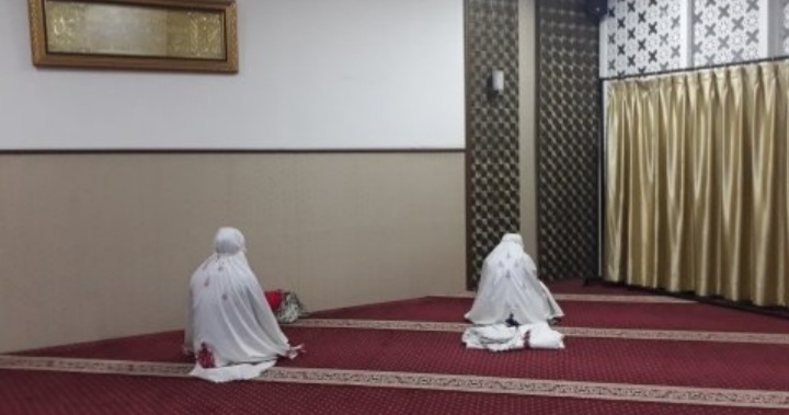 BEJAT..! Guru Ngaji Ini Cabuli Murid di Musala, Minta Jilat Tapi Ditolak, Ngerilah Pokoknya 