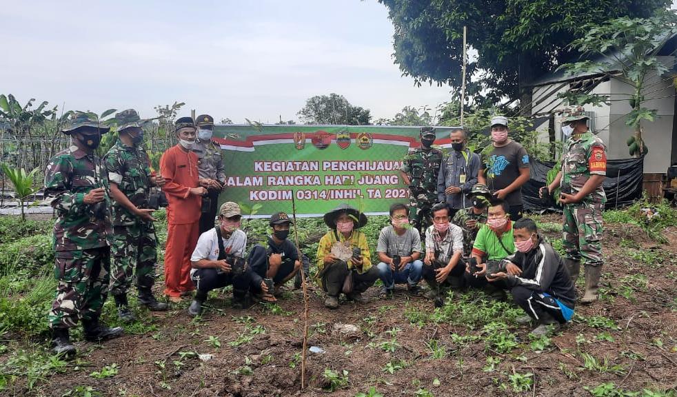Peringati Hari Juang TNI AD, Koramil 03/Tempuling Gelar Penghijauan Tanam 1500 Bibit Pohon