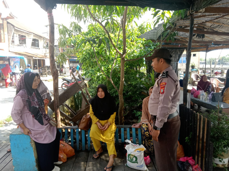 Personil Polsek Gaung Aipda Rici Ronaldy Giat Lakukan Silaturahmi Serta Berikan Pemahaman Terkait Kamtibmas