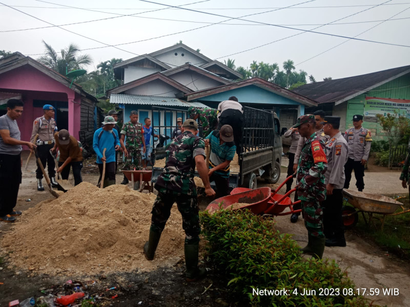 HUT Bhayangkara ke-77, Sinergitas TNI-Polri Bersama Masyarakat Gelar Karya Bakti