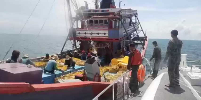 KKP Tangkap Empat Kapal Cantrang di Selat Makassar