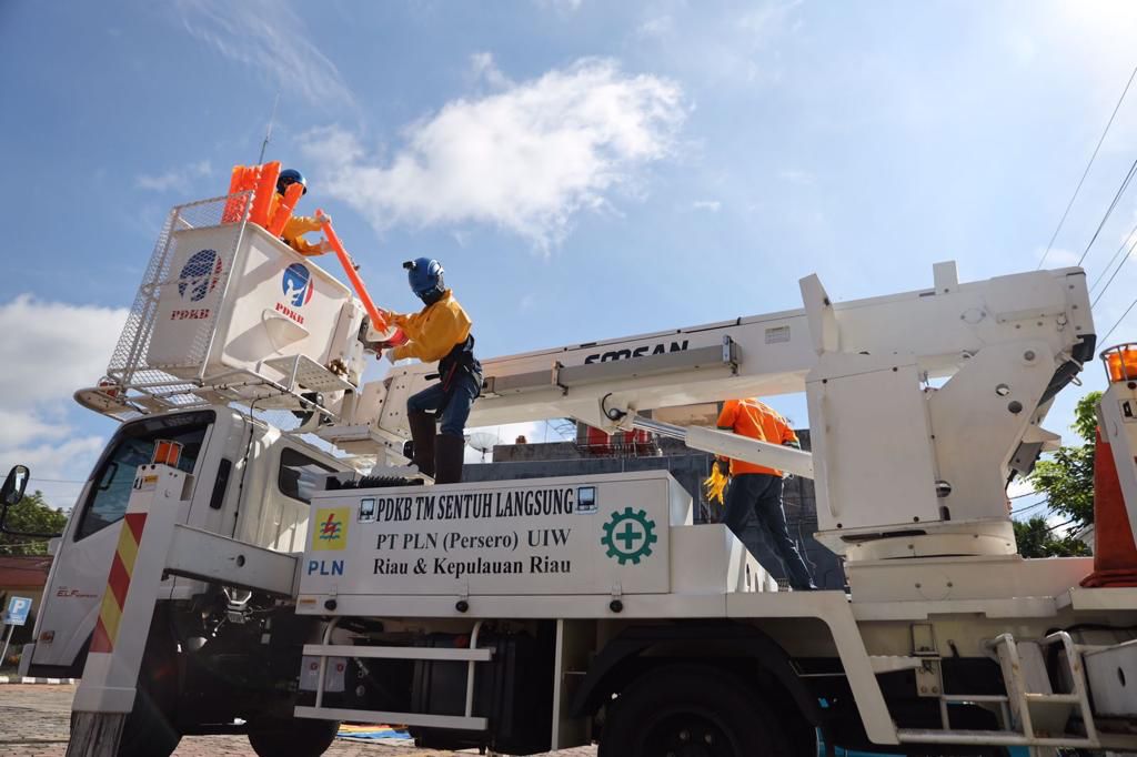 Terbukti Lebih Hemat, Pabrik Pengolahan Kelapa Sawit Gunakan Listrik PLN Terbukti Lebih Hemat, Pabrik Pengolahan Kelapa Sawit Gunakan Listrik PLN