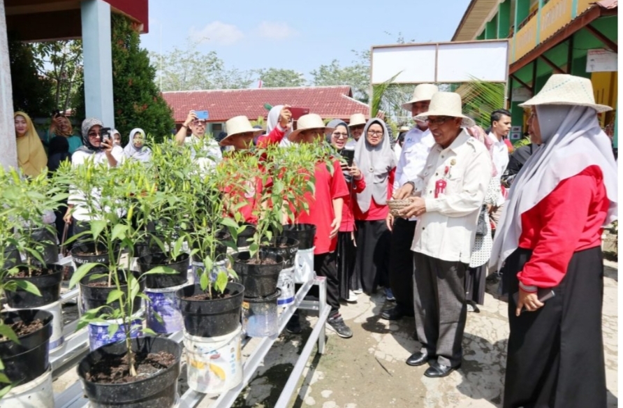 Bupati Inhil Membuka Acara Perayaan Hasil Belajar Projek Penguatan Profil Pelajar Pancasila SDN 032 Tembilahan