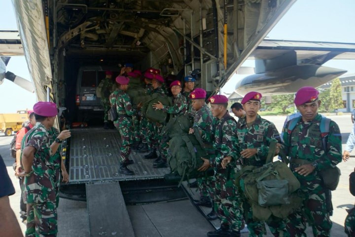 151 Pasukan Reaksi Cepat Marinir Dikirim ke Donggala Palu