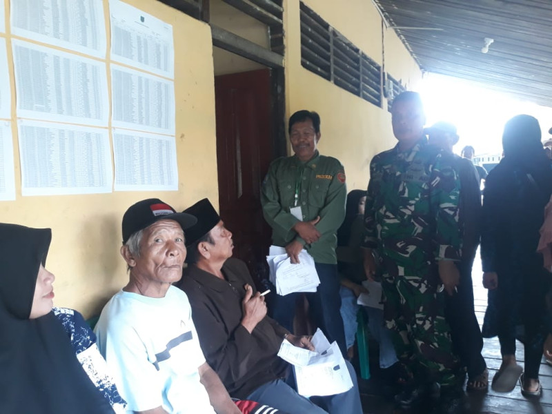 Babinsa Koramil 05/Gas Laksanakan Pengamanan Pilkades Serentak