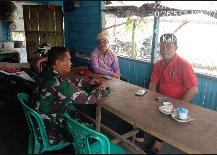 Babinsa 03/Tpl Komsos Jalin Silaturahmi Dengan Aparat Kecamatan