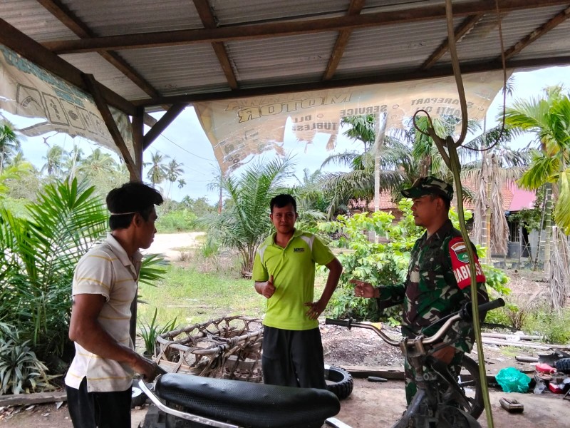 Membangun Pilar Sosial: Babinsa Suirwansah Perkuat Simpul Kerukunan di Kampung Pancasila