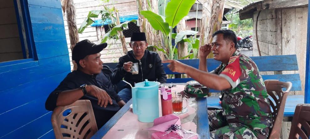 Babinsa 03/Tpl Serma Damrianto Komsos Bersama Toda Rencanakan Gotong Royong