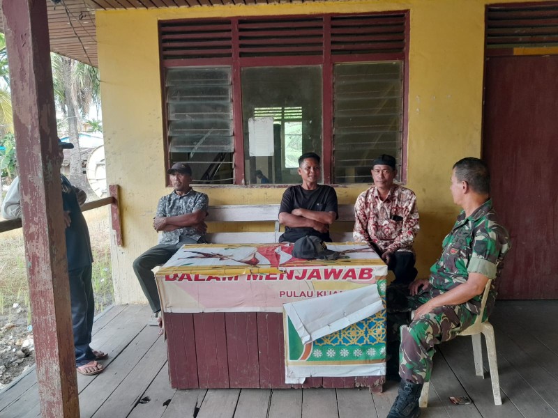 Babinsa Koramil 07/Reteh, Komsos Langkah Tepat Jaga Keamanan