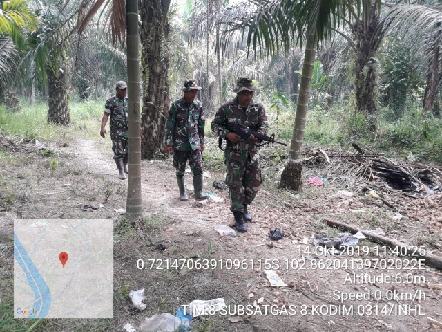 Koramil 09/Kemuning Lakukan Patroli Karhutla di Wilayah Kecamatan Keritang