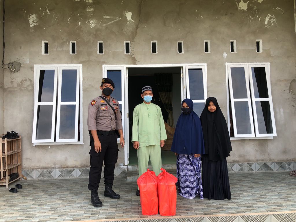 Jumat Berkah, Polres Inhil Lakukan Bhakti Sosial