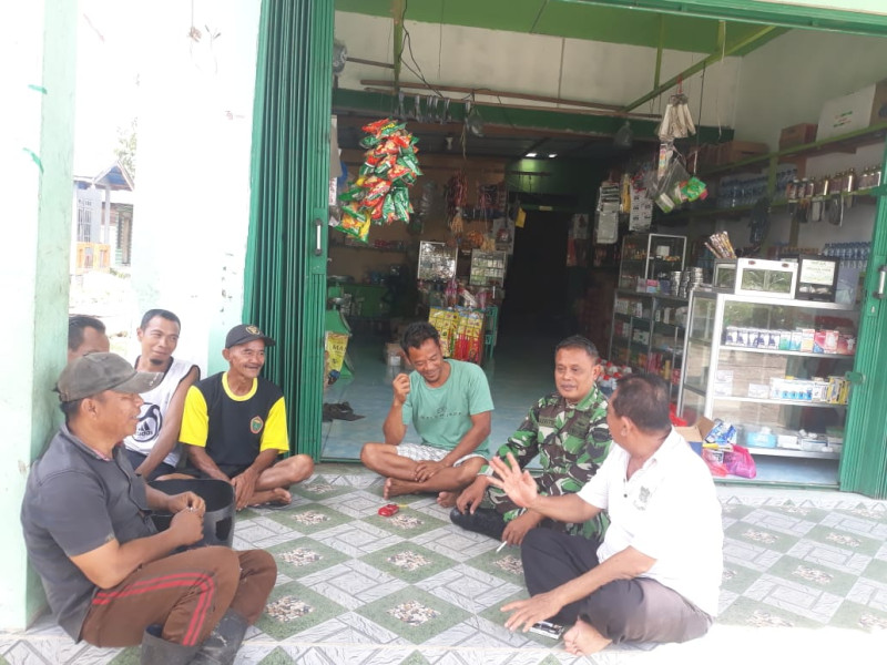 Bersihkan Lahan dan Hutan Bersama Babinsa Koramil 05/GAS di Kecamatan Gaung