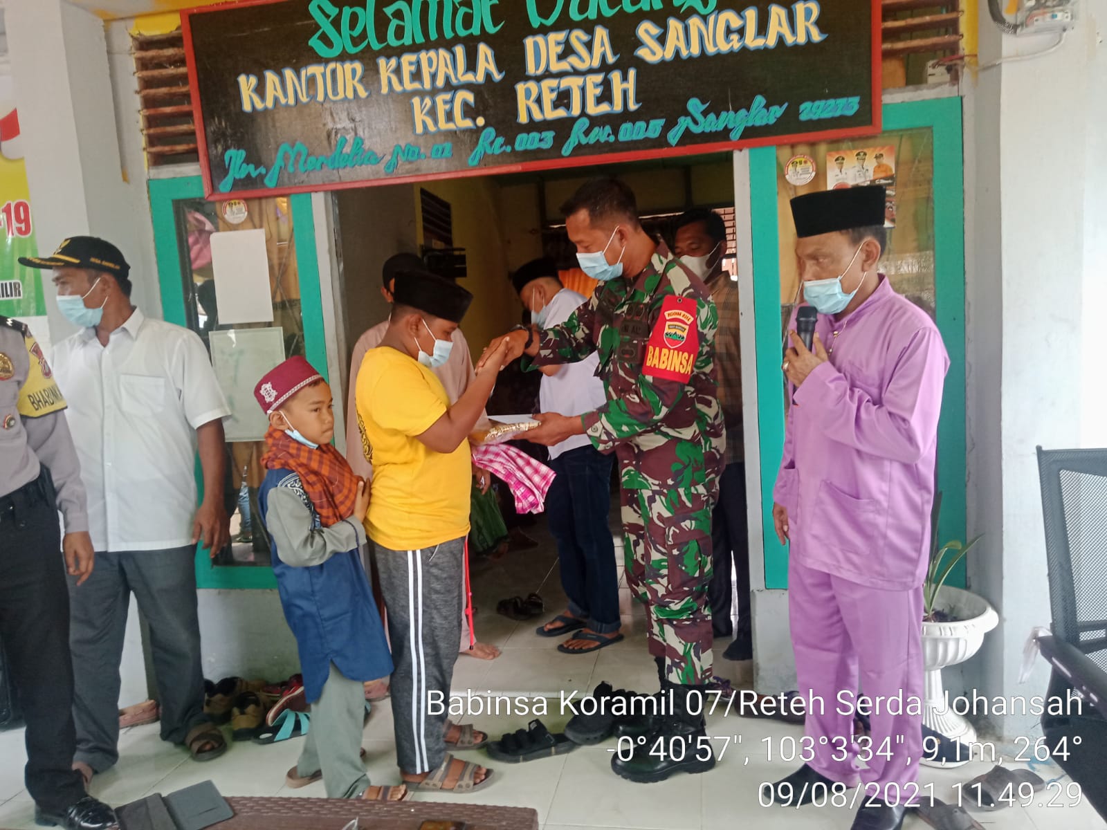 Tangis dan Takut Anak-anak Hilang Saat Babinsa 07/Reteh Dampingi Sunatan Massal