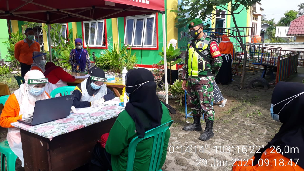 24 Tenaga Kesehatan di Puskesmas Sungai Piring Disuntik Vaksin