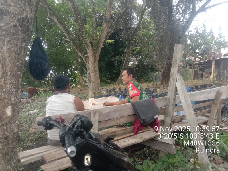 Koramil 04/Kuindra Lakukan Komsos untuk Ciptakan Jiwa Patriot dan Nasionalisme