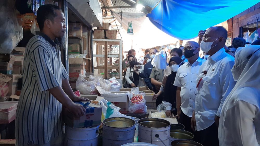 Disperindagkop Sidak Pasar dan Distributor Minyak Goreng di Pekanbaru, Ini Hasilnya