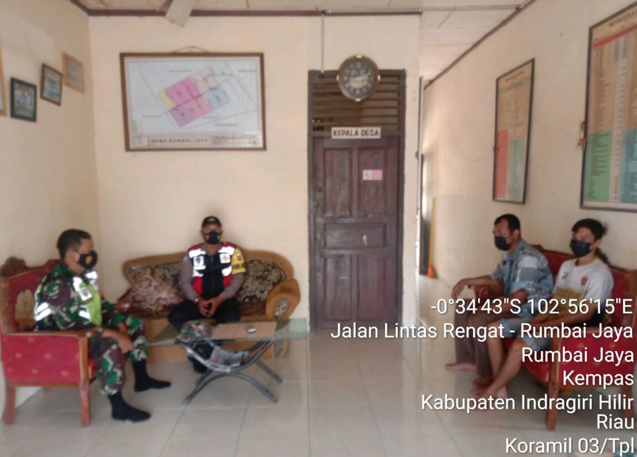 Sinergitas Babinsa 03/Tempuling bersama Bhabinkamtibmas Dalam Komsos Bersama Warga Binaan