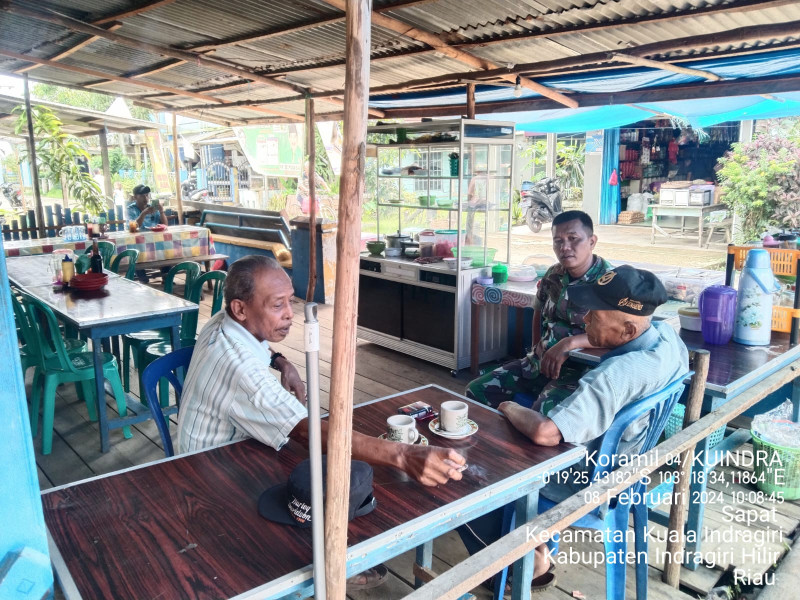 Melalui Komsos, Babinsa Koramil 04/Kuindra Jaga Perbedaan Sebagai Pemersatu