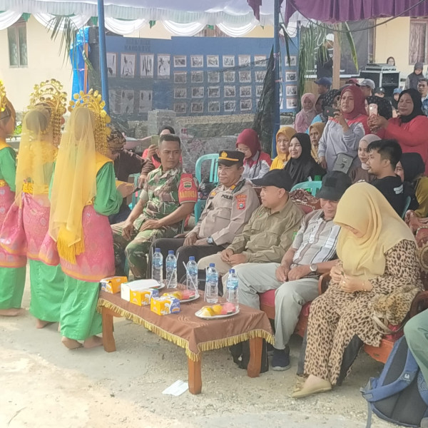 Festival Mangrove Pesud Yang Didampingi Danramil 04/Kuindra Sekaligus Pameran Hasil FMLG Ekowisata