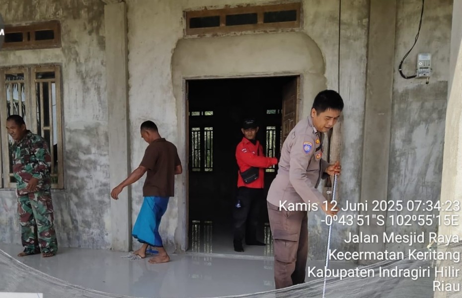 Babinsa Koramil 09/KMG Laksanakan Kegiatan Goro Bersama Masyarakat