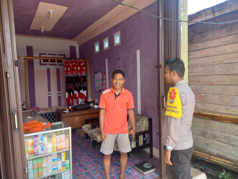 Bhabinkamtibmas Polsek Gaung Sambangi Warga Untuk Berikan Himbauan Kamtibmas Terkait Pemilu 2024