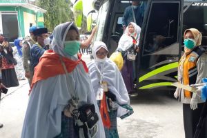 Besok Pagi, Jemaah Haji Kloter 14-BTH Akan Tiba di Tanah Air