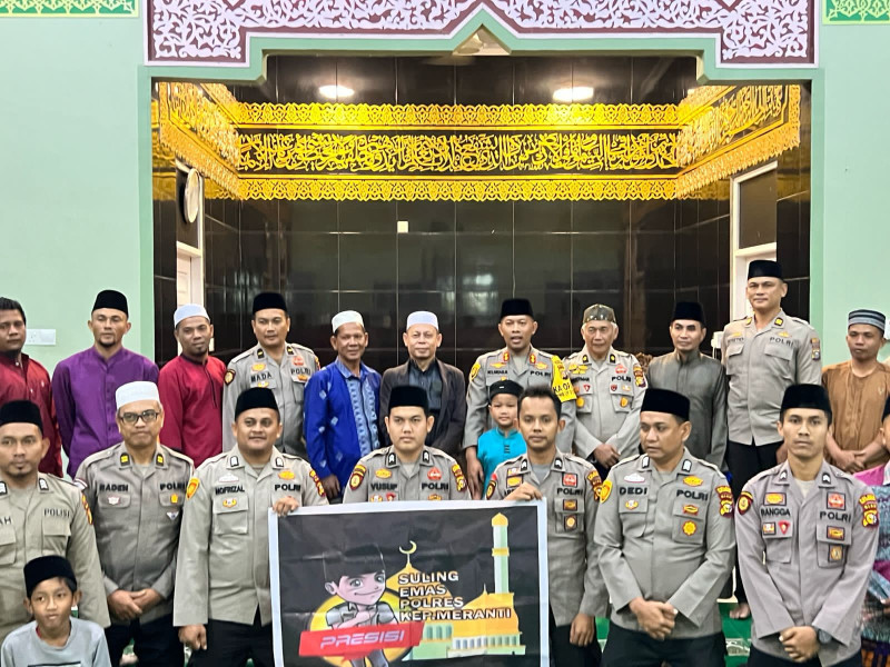 Usai Subuh Berjamaah, Kapolres Meranti Menyampaikan Pesan Pemilu Damai Usai Subuh Berjamaah, Kapolres Meranti Menyampaikan Pesan Pemilu Damai