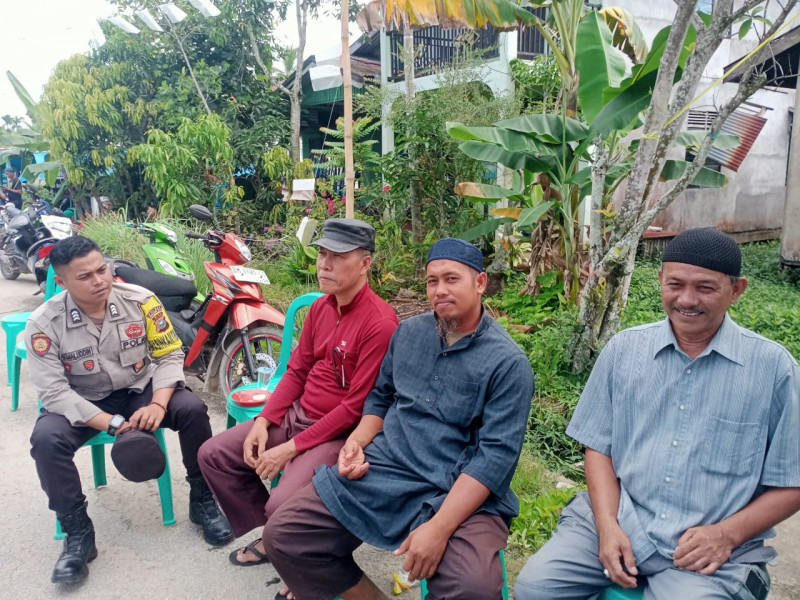 Brigadir Akmaluddin Giat Sambang dan Sosialisasi Tentang Pilkada Damai 2024 Terhadap Warga Desa Kuala Lahang